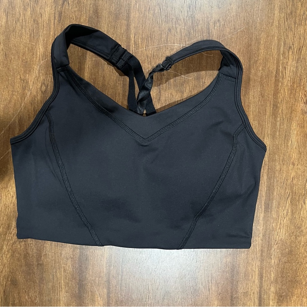WAVVY Elegant Sports Bra NWOT